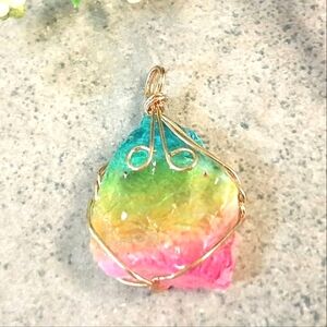 🌺New Rainbow Wire-Wrapped Acrylic Crystal Pendant🌺